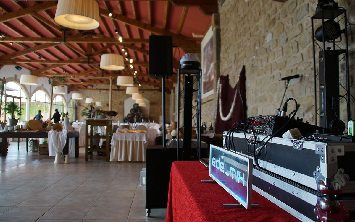 boda novios preparación edelmix sonido iluminación banquete coctel celebración fiesta
